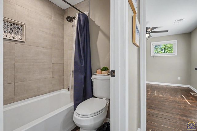 1526 Vermont, Lawrence, KS 66044