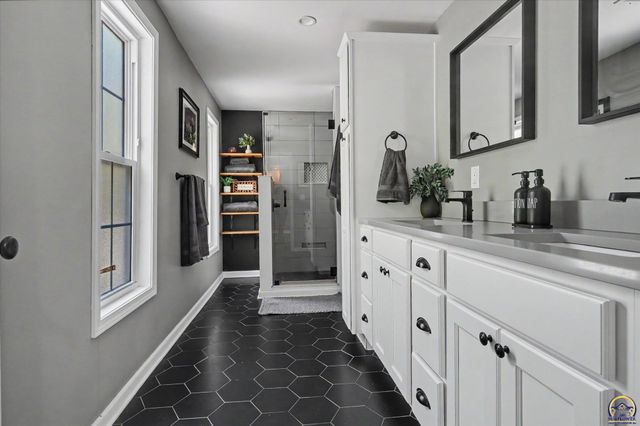 1526 Vermont, Lawrence, KS 66044