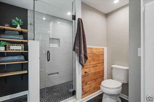 1526 Vermont, Lawrence, KS 66044