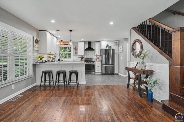 1526 Vermont, Lawrence, KS 66044