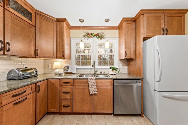 1970 N 166th STREET, Brookfield, WI 53005