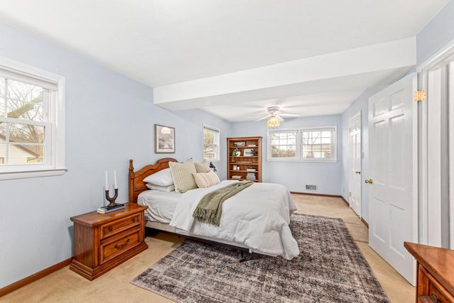 1970 N 166th STREET, Brookfield, WI 53005