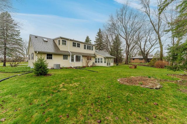 1970 N 166th STREET, Brookfield, WI 53005