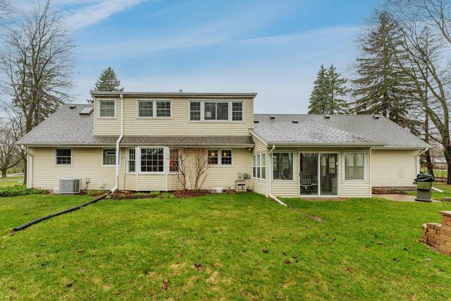 1970 N 166th STREET, Brookfield, WI 53005