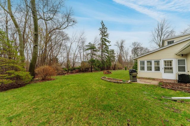 1970 N 166th STREET, Brookfield, WI 53005