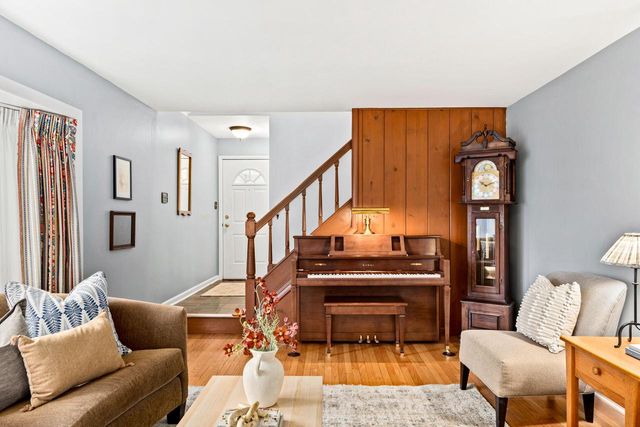 1970 N 166th STREET, Brookfield, WI 53005