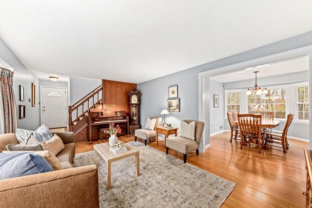 1970 N 166th STREET, Brookfield, WI 53005