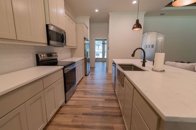 1013 Churchill Lane, Millsap, TX 76066