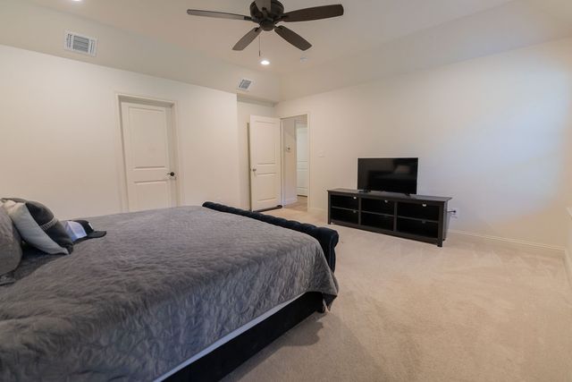 1013 Churchill Lane, Millsap, TX 76066