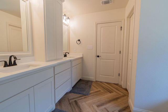 1013 Churchill Lane, Millsap, TX 76066