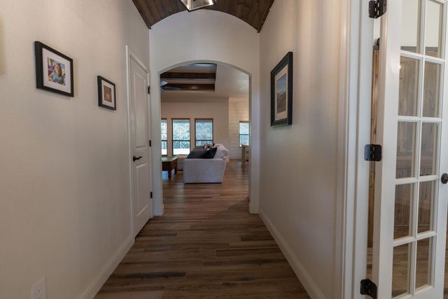 1013 Churchill Lane, Millsap, TX 76066