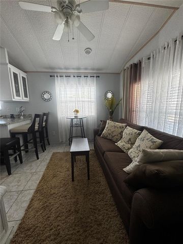 123 PANSY STREET, Davenport, FL 33837