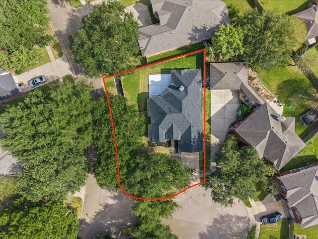 105 Barrington Pointe Court, League City, TX 77573