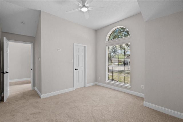 105 Barrington Pointe Court, League City, TX 77573