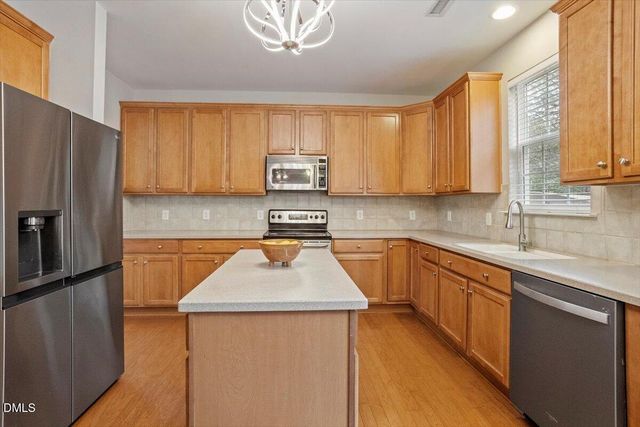 6212 Amber Bluffs Crescent, Raleigh, NC 27616