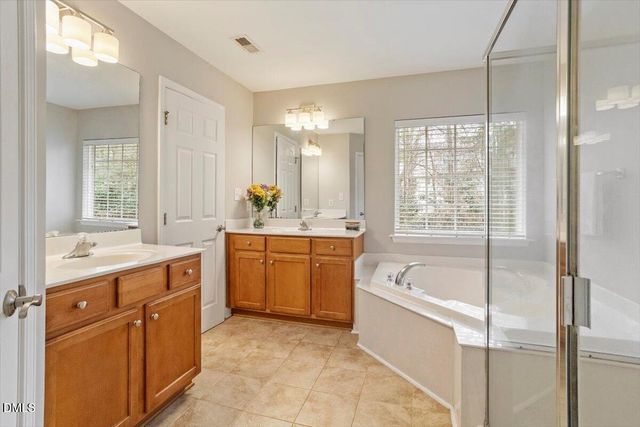 6212 Amber Bluffs Crescent, Raleigh, NC 27616