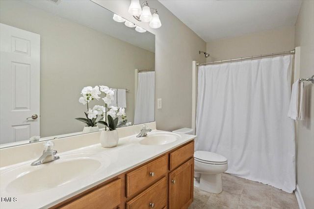 6212 Amber Bluffs Crescent, Raleigh, NC 27616