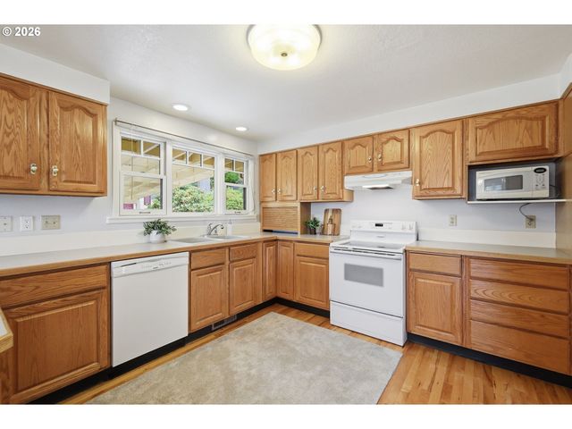 2030 W 29TH Ave, Eugene, OR 97405
