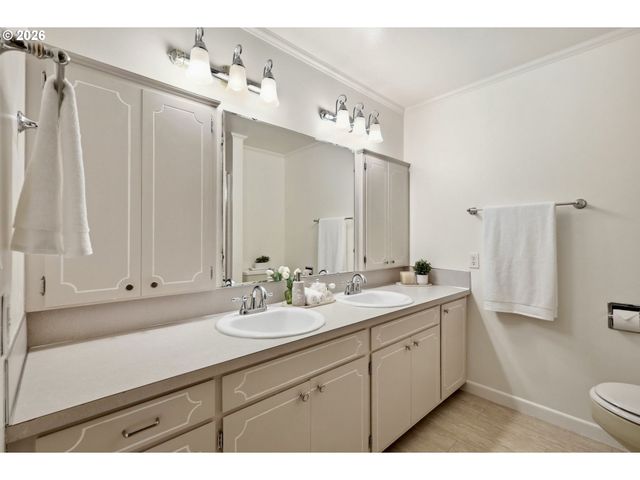 2030 W 29TH Ave, Eugene, OR 97405