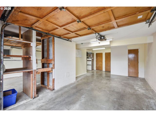 2030 W 29TH Ave, Eugene, OR 97405