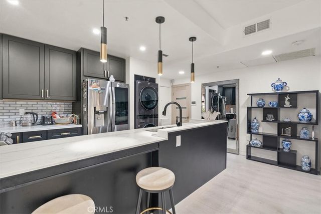 17809 Halsted 117, Northridge, CA 91325