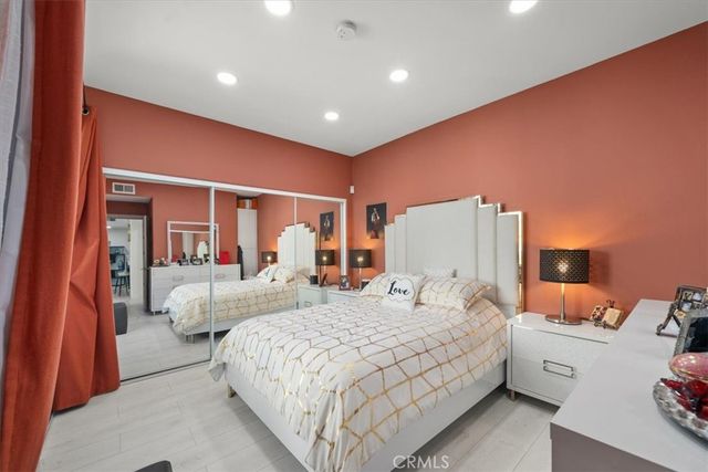 17809 Halsted 117, Northridge, CA 91325