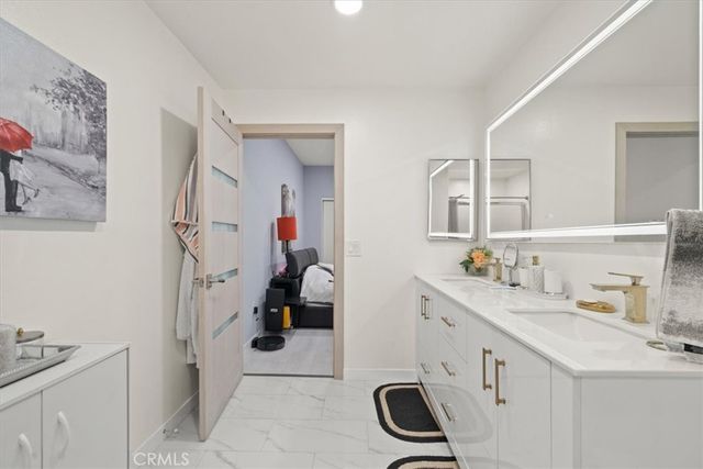 17809 Halsted 117, Northridge, CA 91325