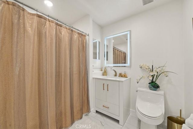 17809 Halsted 117, Northridge, CA 91325