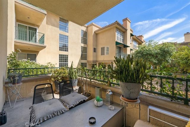 17809 Halsted 117, Northridge, CA 91325