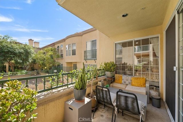 17809 Halsted 117, Northridge, CA 91325