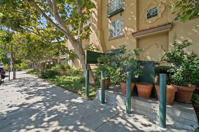 17809 Halsted 117, Northridge, CA 91325