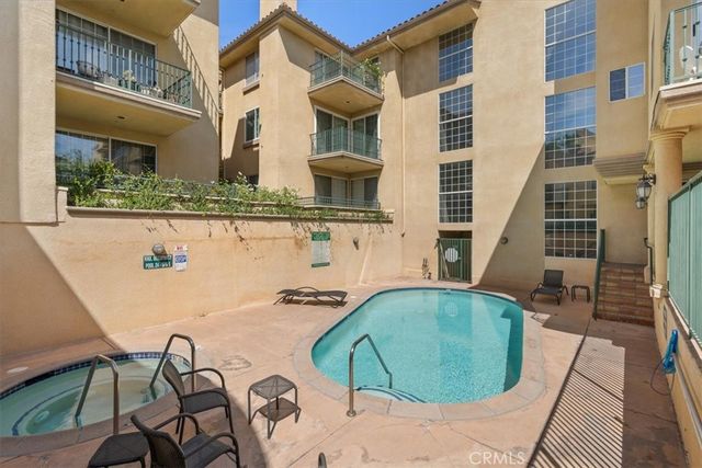17809 Halsted 117, Northridge, CA 91325