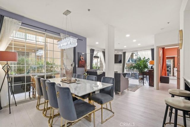 17809 Halsted 117, Northridge, CA 91325