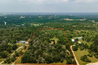 330 Powell RD, Smithville, TX 78957
