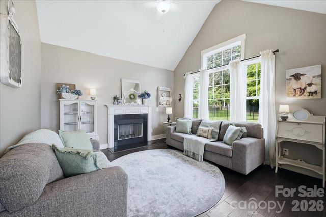 6967 Pin Oaks Drive, Denver, NC 28037