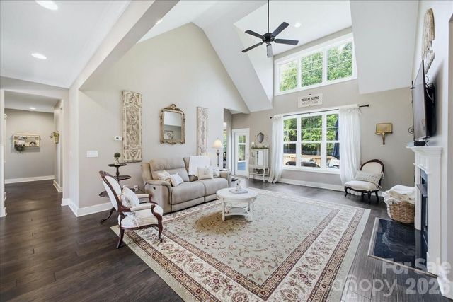 6967 Pin Oaks Drive, Denver, NC 28037