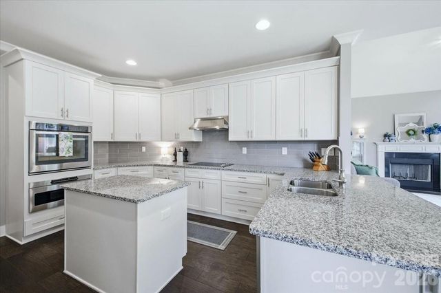 6967 Pin Oaks Drive, Denver, NC 28037