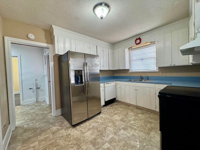 517 Singleton Avenue, Kingstree, SC 29556