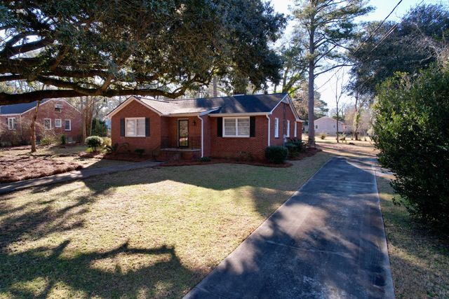 517 Singleton Avenue, Kingstree, SC 29556