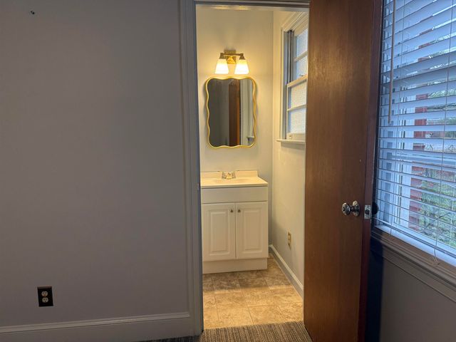 517 Singleton Avenue, Kingstree, SC 29556