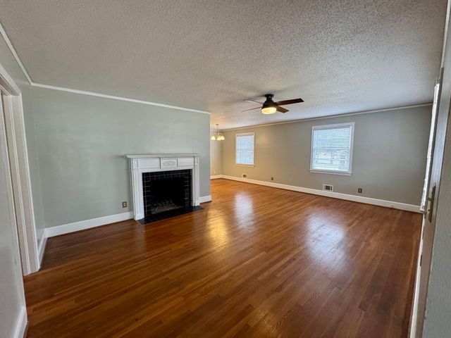 517 Singleton Avenue, Kingstree, SC 29556