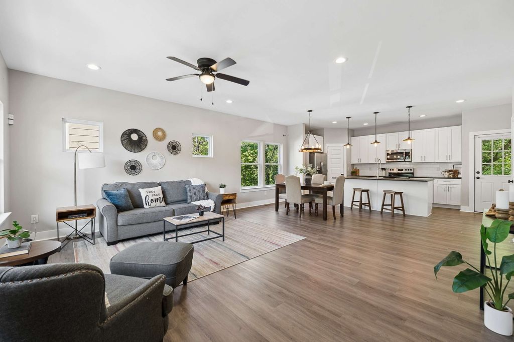 3112 Greggwood Dr, Nashville, TN 37207