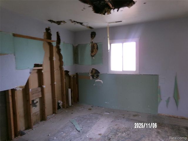 420 Pingree Avenue, Flint, MI 48503