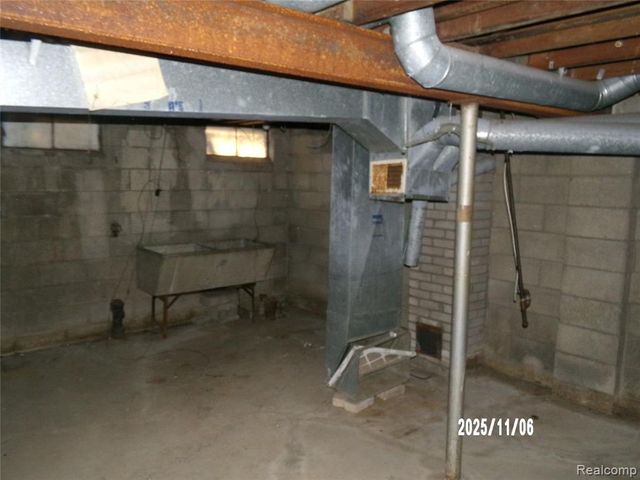 420 Pingree Avenue, Flint, MI 48503