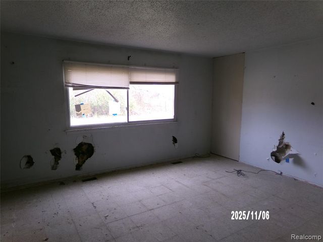 420 Pingree Avenue, Flint, MI 48503