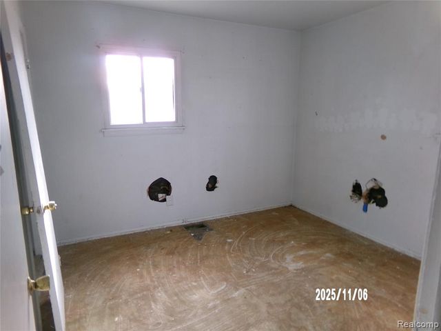 420 Pingree Avenue, Flint, MI 48503