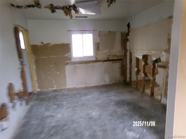 420 Pingree Avenue, Flint, MI 48503