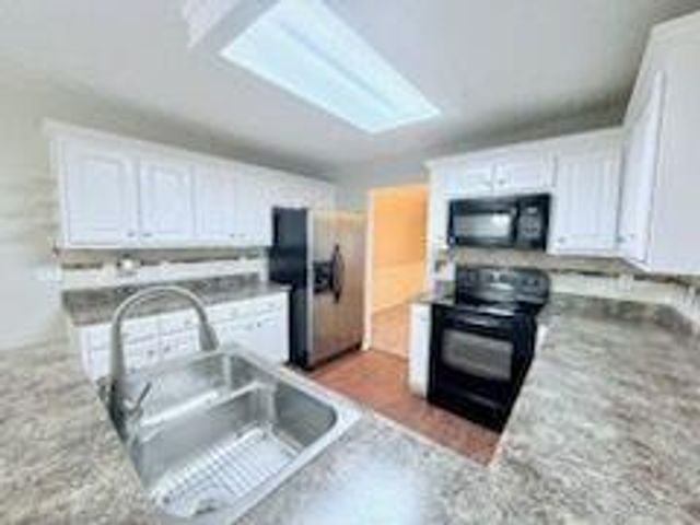 921 ROXEYWOOD Drive, Winder, GA 30680