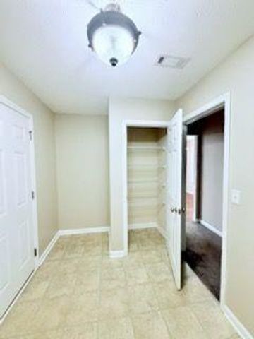 921 ROXEYWOOD Drive, Winder, GA 30680