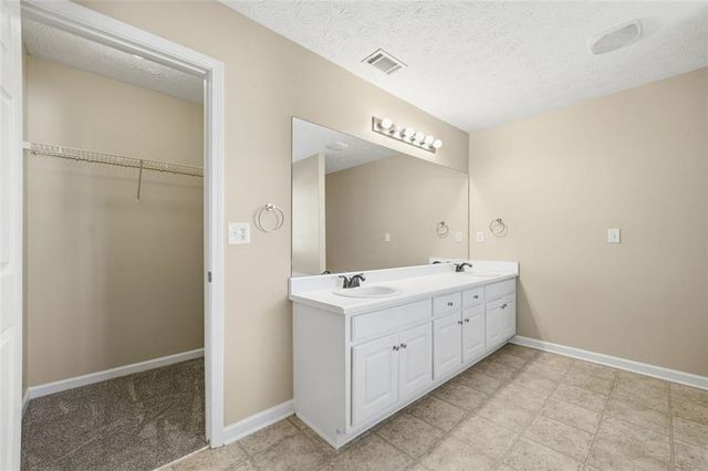 921 ROXEYWOOD Drive, Winder, GA 30680